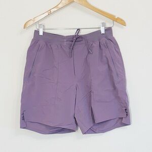 LULULEMON License To Train Linerless Shorts Soft Purple Size Medium 7” Like New!